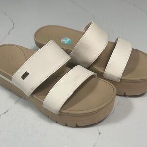 Reef Women's Tan and Cream Slide Sandals